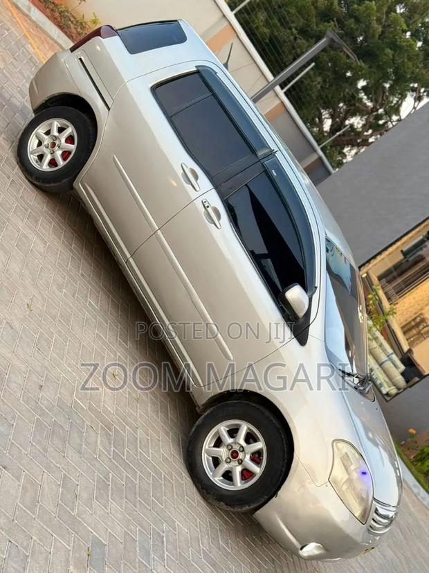 Toyota Raum 2003 Beige