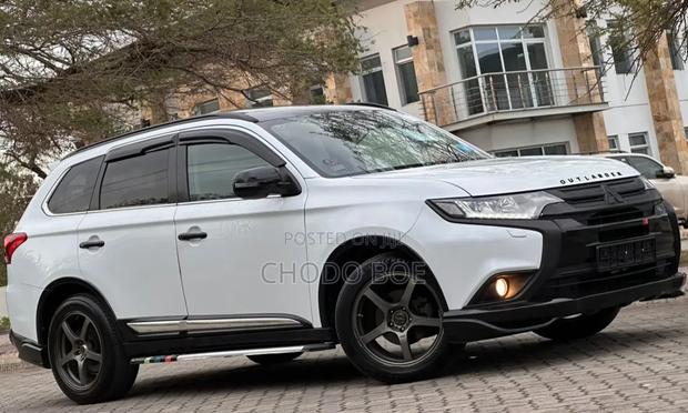 Mitsubishi Outlander 2016 Pearl