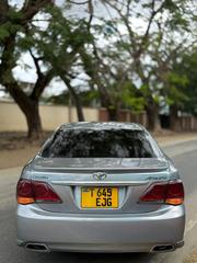 Toyota Crown 2011 Silver for sale