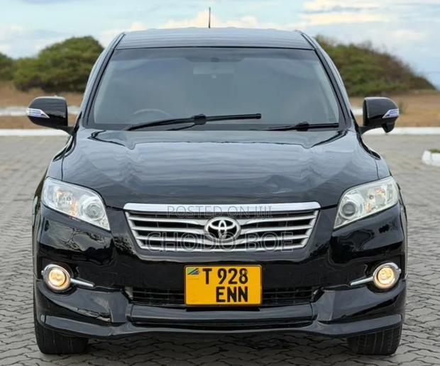 Toyota Vanguard 2010 Black