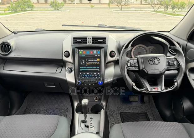 Toyota Vanguard 2010 Black