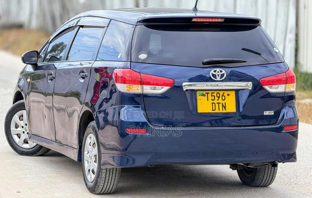 Toyota Wish 2009 Blue