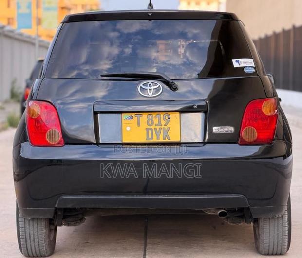 Toyota IST 2006 Black
