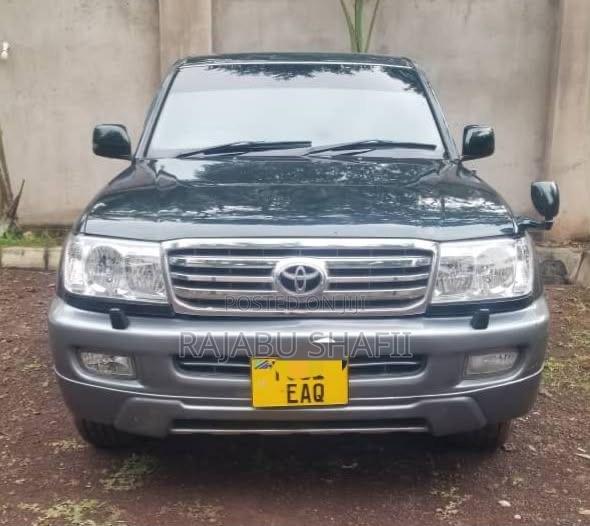 Toyota Land Cruiser HDJ 100 2003 Gray