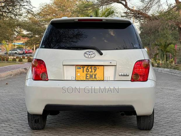 Toyota IST 2003 White
