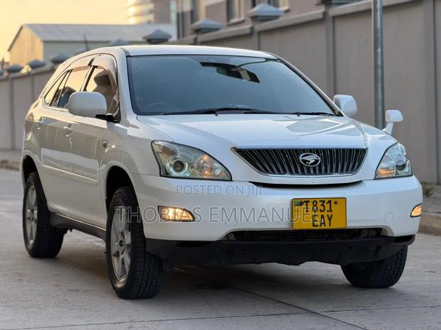 Toyota Harrier 2004 White