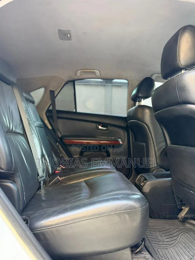 Toyota Harrier 2004 White