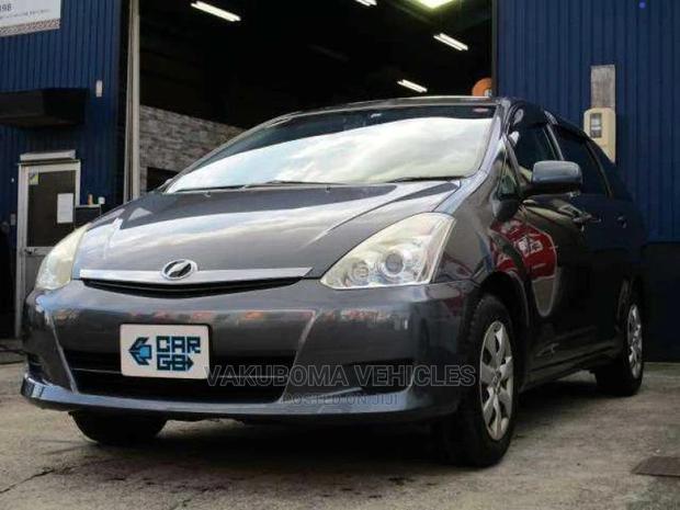 Toyota Wish 2006 Gray