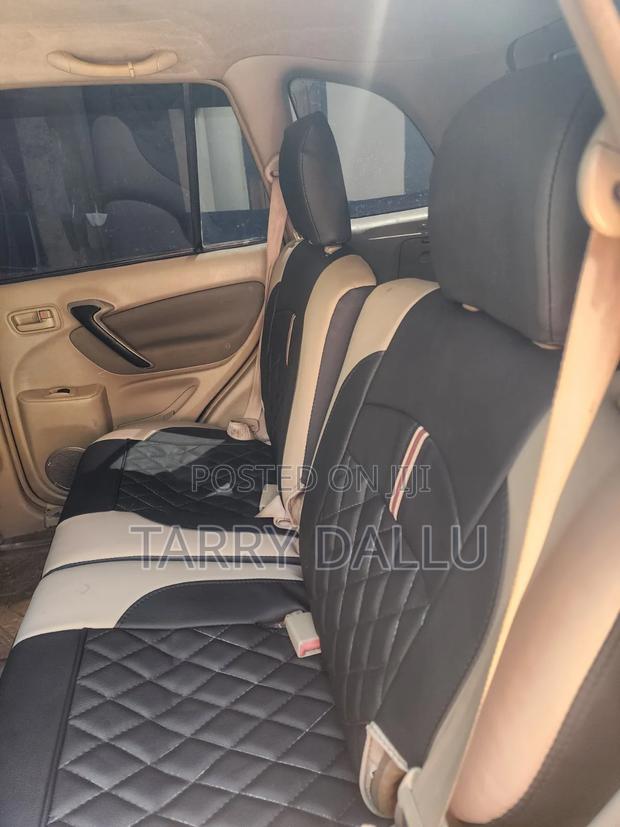 Toyota RAV4 2005 Black