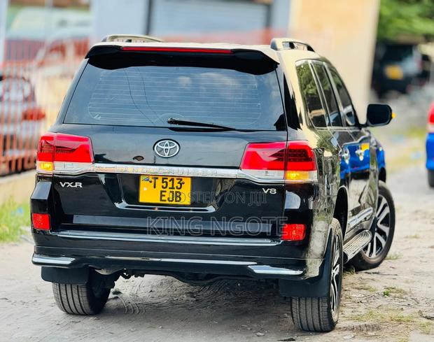 Toyota Land Cruiser 2021 Black