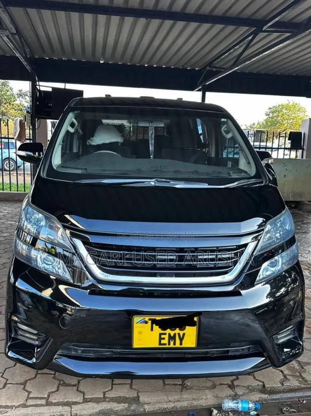 Toyota Vellfire 2010 Black