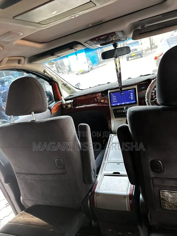 Toyota Vellfire 2010 Black