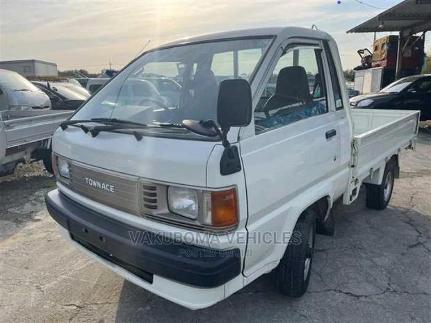 Toyota TownAce 1996 White