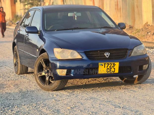 Toyota Altezza 2004 Blue