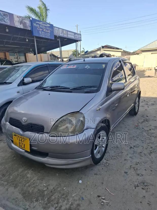 Toyota Vitz 2002