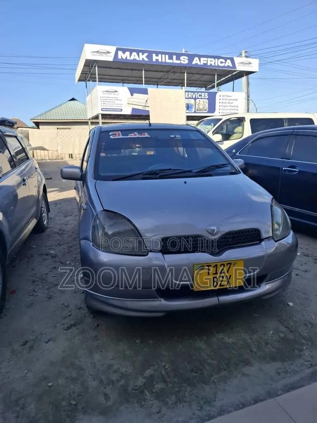 Toyota Vitz 2002