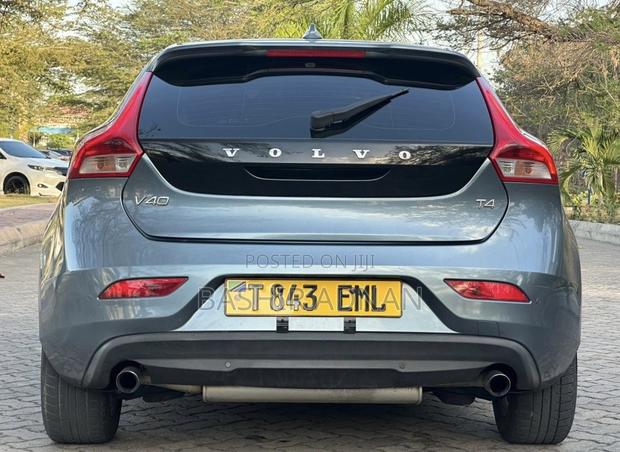 Volvo V40 2014 Blue
