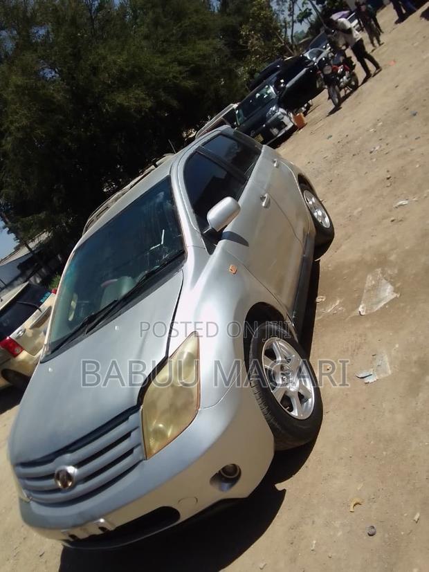 Toyota IST 2004 Silver