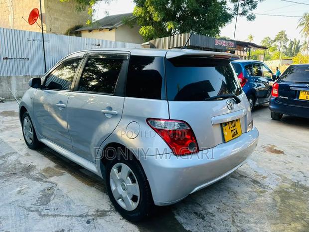 Toyota IST 2006 Silver