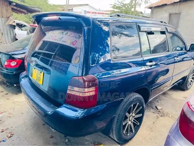 Toyota Kluger 2005 Blue
