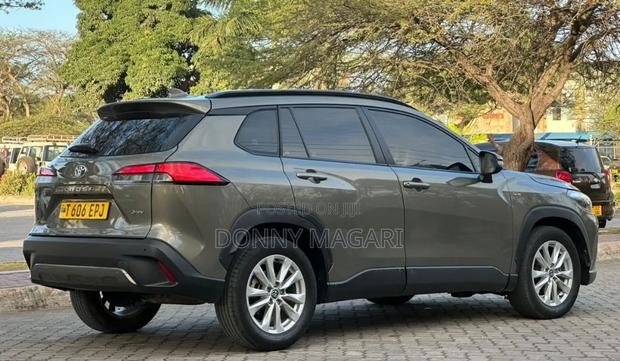 Toyota Corolla Cross 2025 Gray