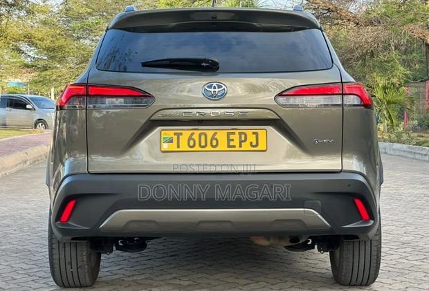 Toyota Corolla Cross 2025 Gray