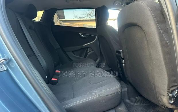 Volvo V40 2014 Blue