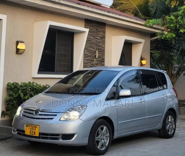 Toyota Corolla Spacio 2004 Silver