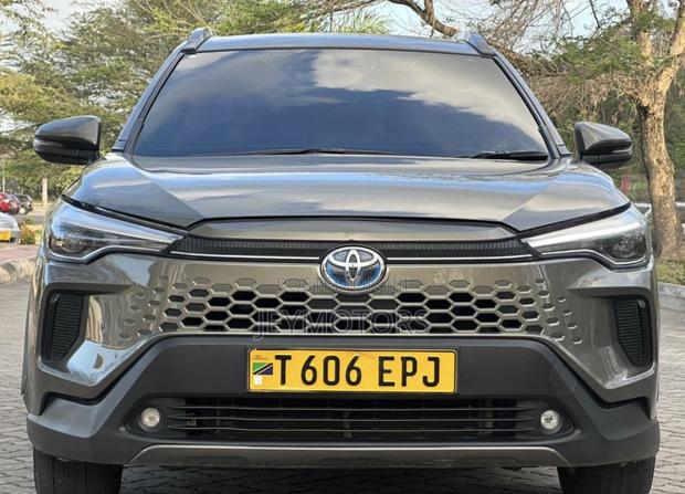 Toyota Corolla Cross 2025 Gray