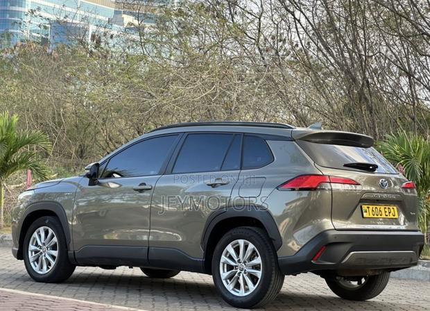 Toyota Corolla Cross 2025 Gray
