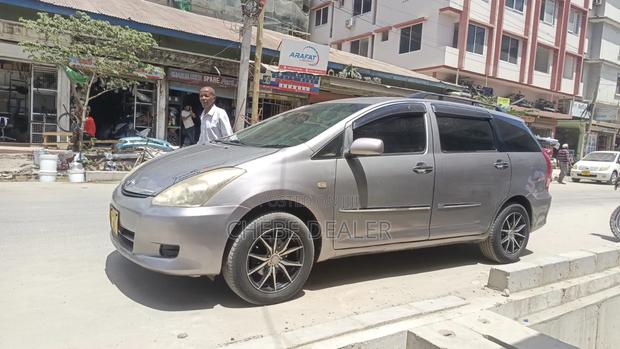 Toyota Wish 2007 Gray
