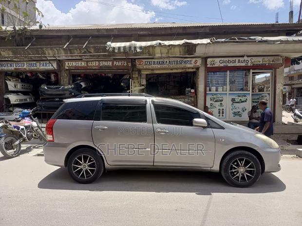 Toyota Wish 2007 Gray