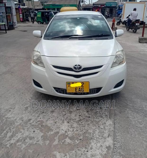 Toyota Belta 2006 White