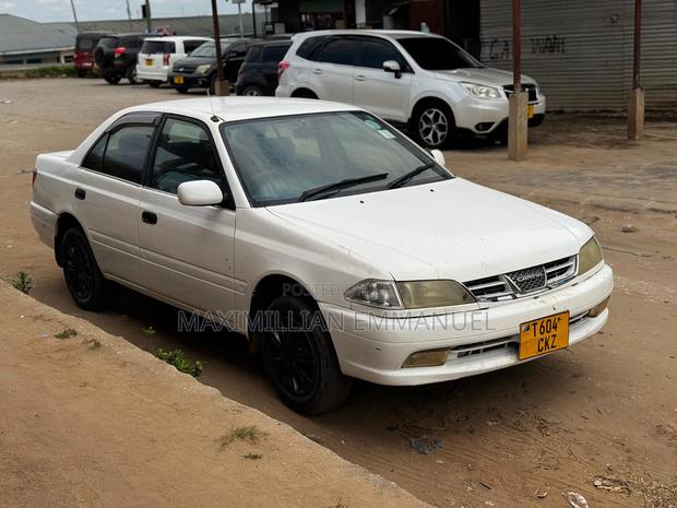 Toyota Carina 2001 White
