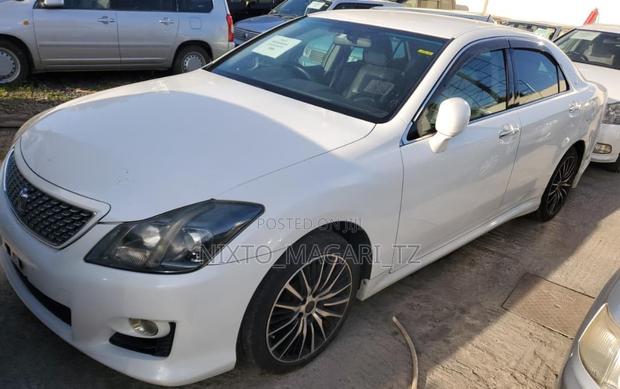 Toyota Crown 2008 Off white
