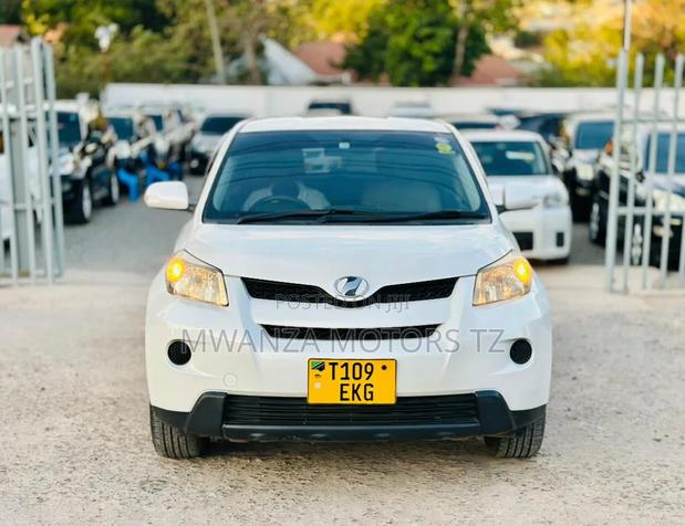 Toyota IST 2009 White