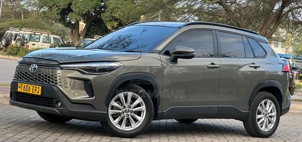 Toyota Corolla Cross 2025 Gray