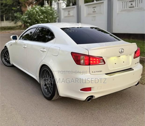 Lexus IS 2011 Off white