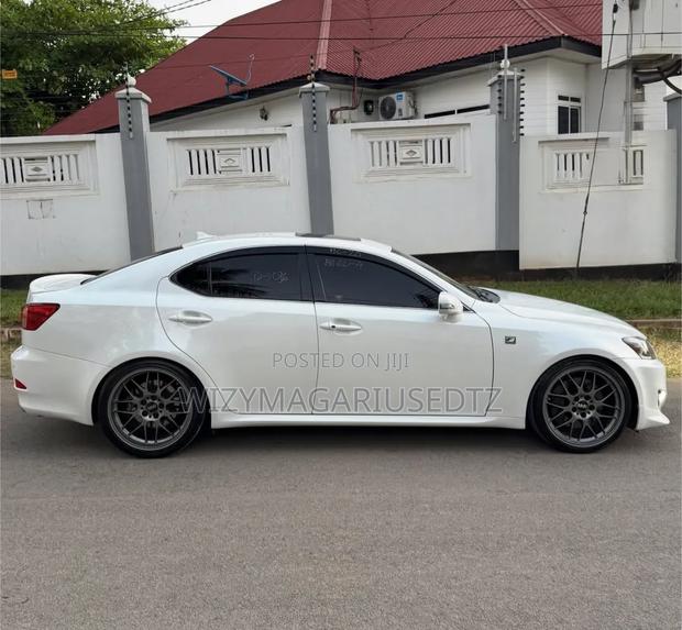 Lexus IS 2011 Off white