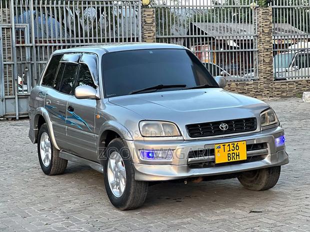 Toyota RAV4 Automatic 2000 Silver