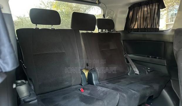 Toyota Vellfire 2010 Black
