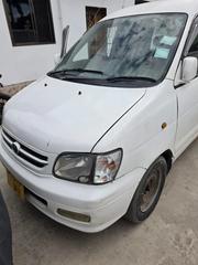 Toyota Noah 2001 White for sale