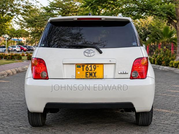 Toyota IST 2004 White