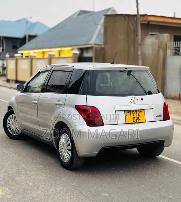 Toyota IST 2006 Silver