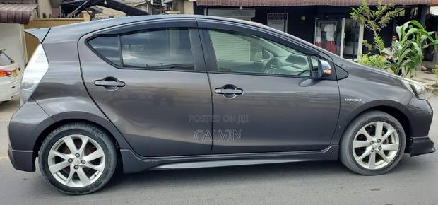 Toyota Aqua 2014 Gray