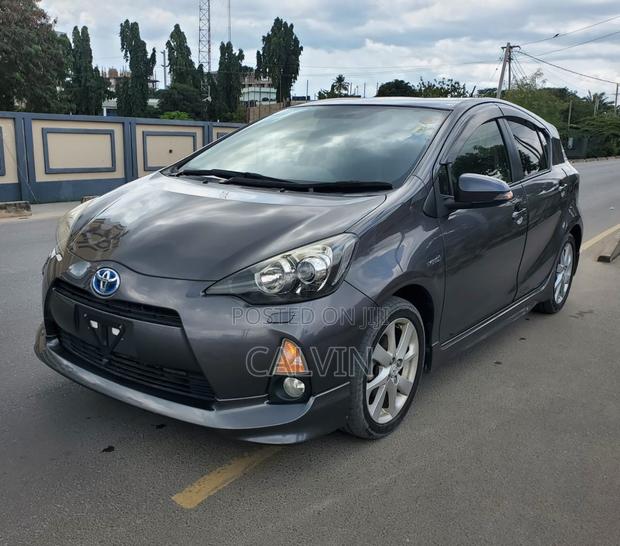 Toyota Aqua 2014 Gray