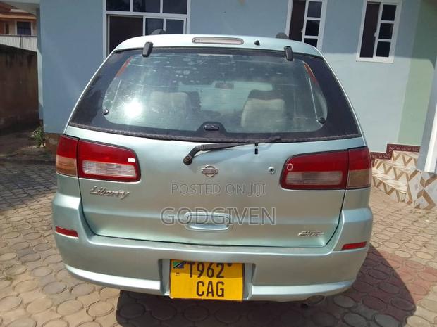 Nissan Liberty 1999 Green