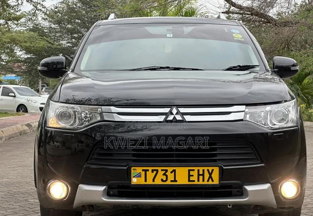 Mitsubishi Outlander 2014 Black