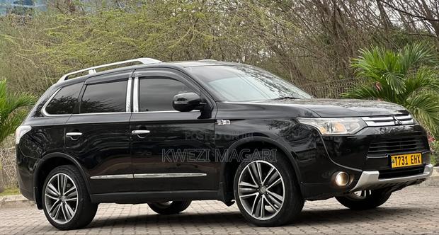Mitsubishi Outlander 2014 Black