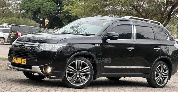 Mitsubishi Outlander 2014 Black